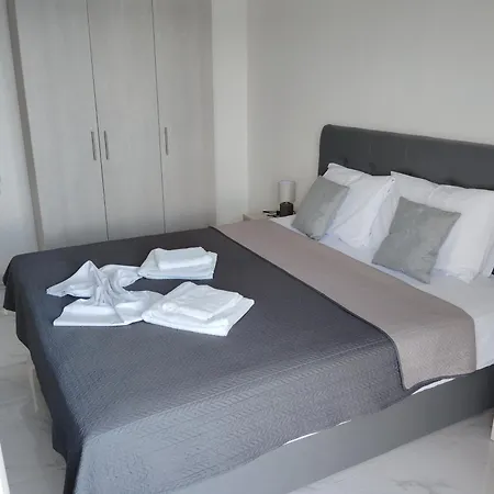 Gold Apartment